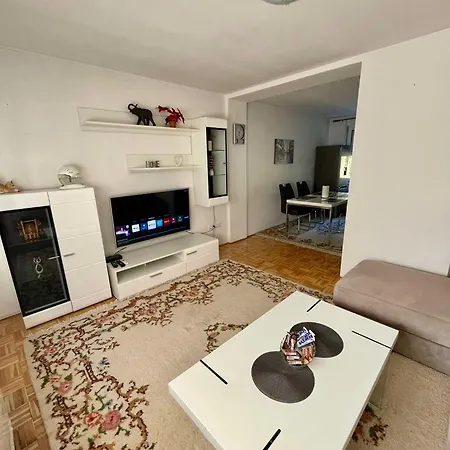 Garden House Apartment